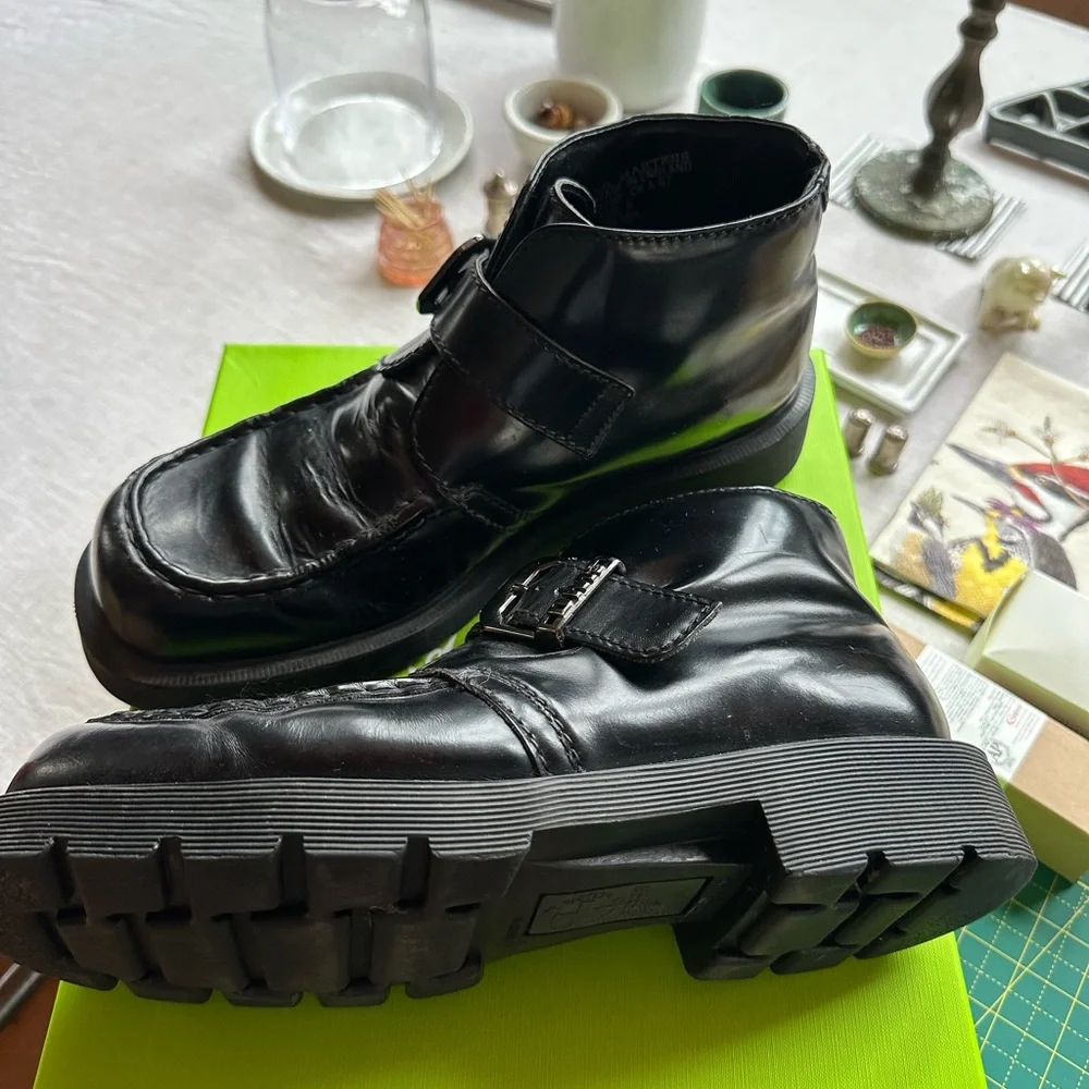 Dr. Martens Black Leather Dress US 10 - Picture 1 of 4
